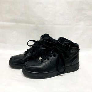 Black Nike shoes